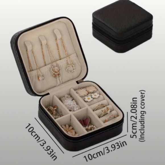 Green Leather Jewelry Storage Box/Travel Box/Portable Jewelry Box - Picture 8 of 9